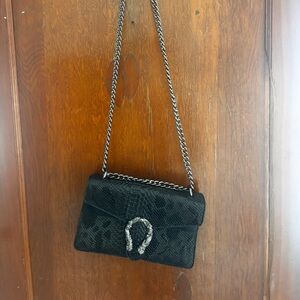 Elegant Black Textured Crossbody Bag